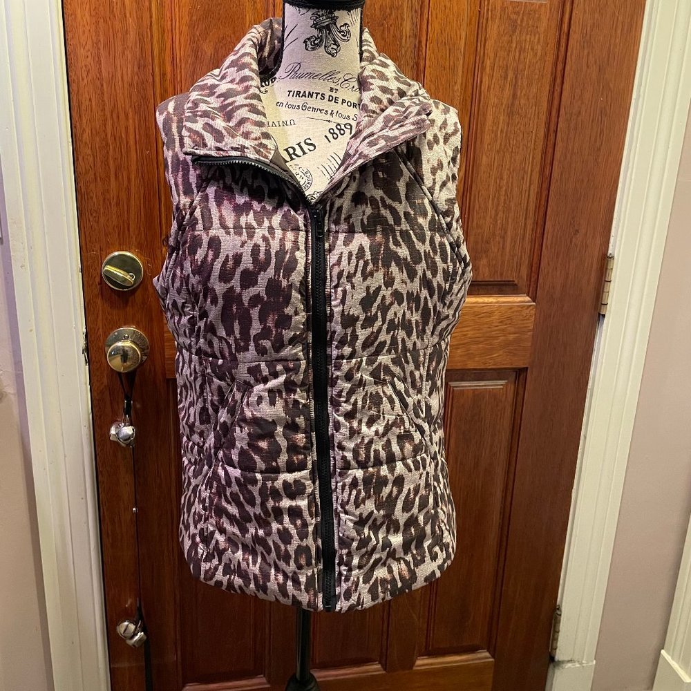 Cabi Juliet Puffer Vest - size medium